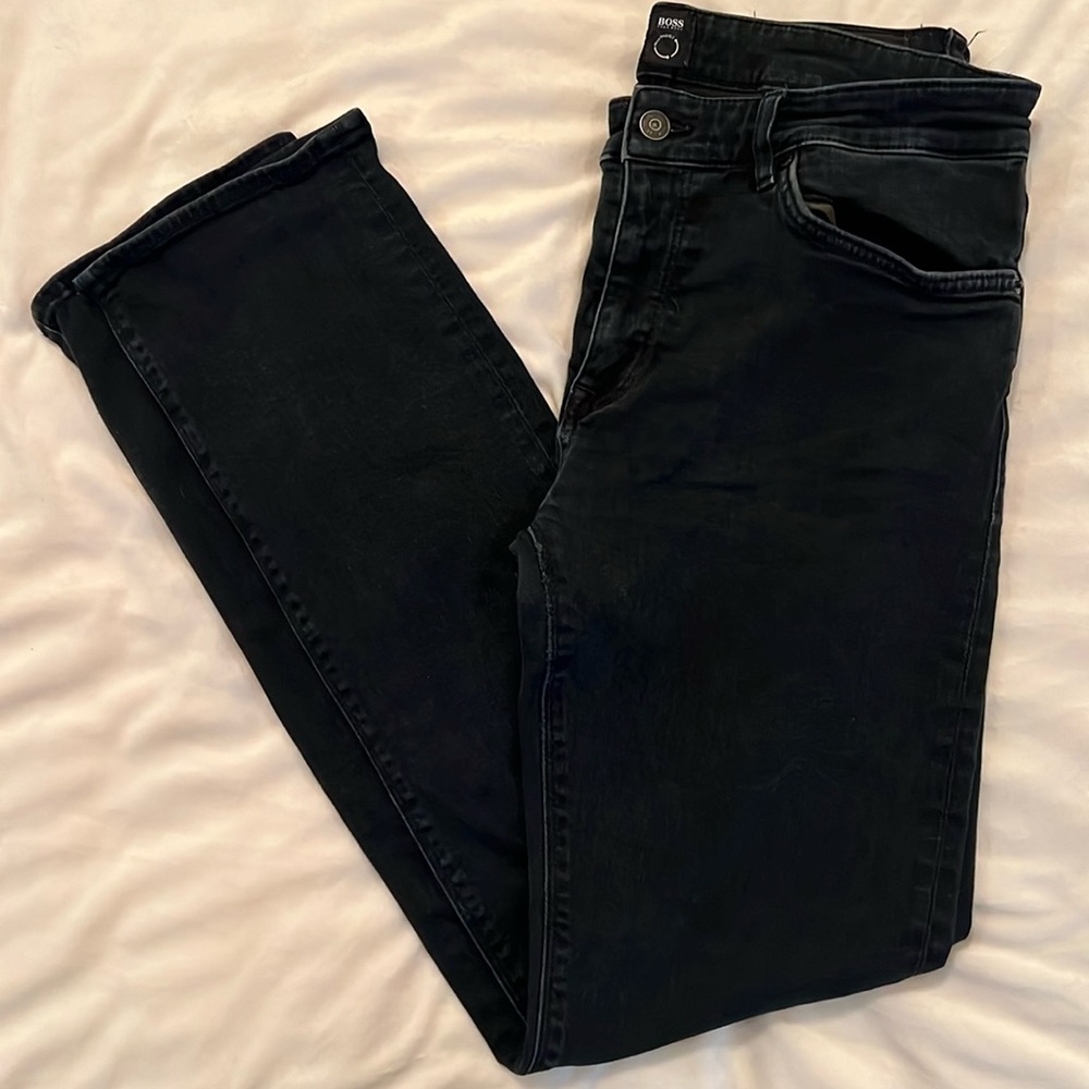 MENS HUGO BOSS DARK BLUE JEAN